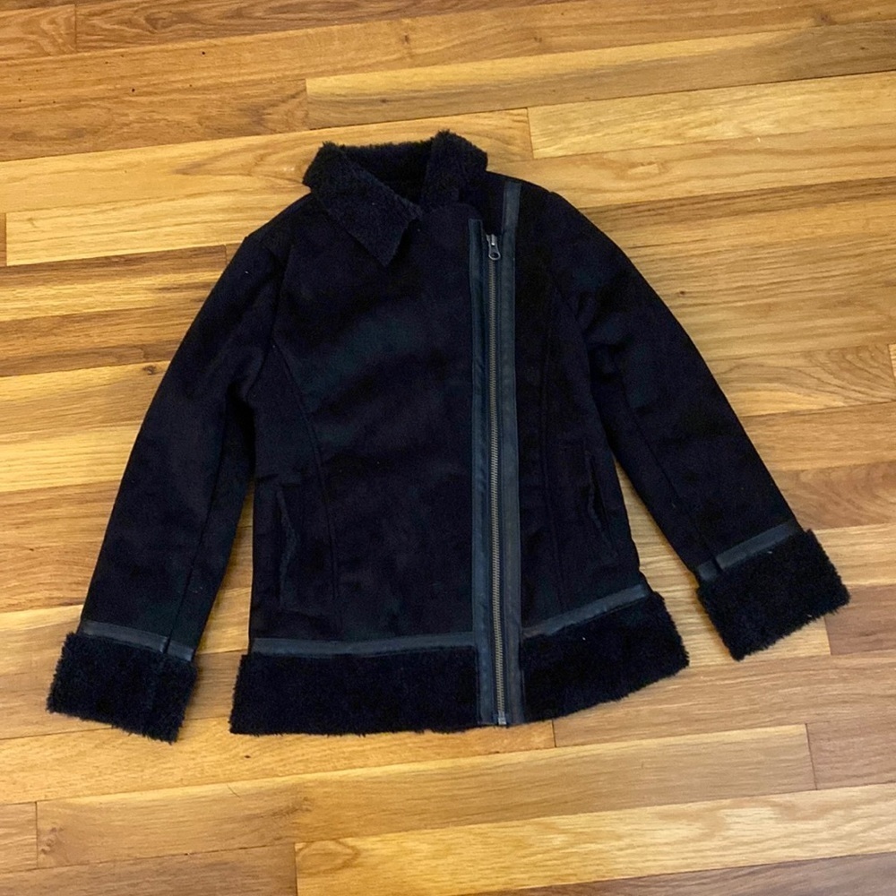 Children’s Place Girl’s Black Fur Lined Jacket Size M